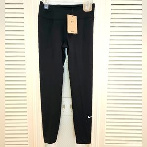 Nike One tight fit, high rise kids leggings